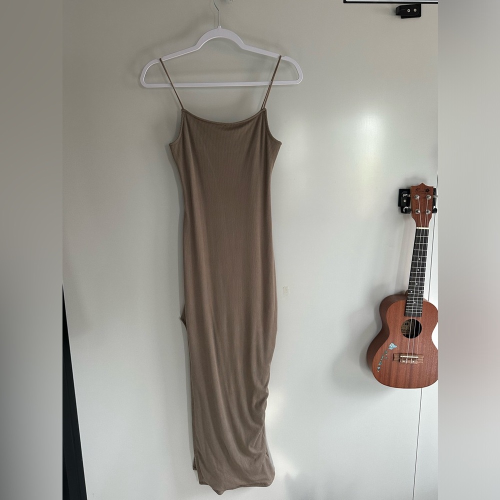 BODYCON midi dress with open leg